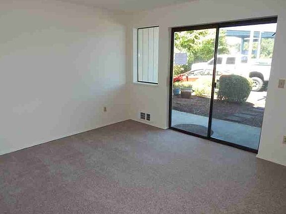 5th image of 1745 Park Ave