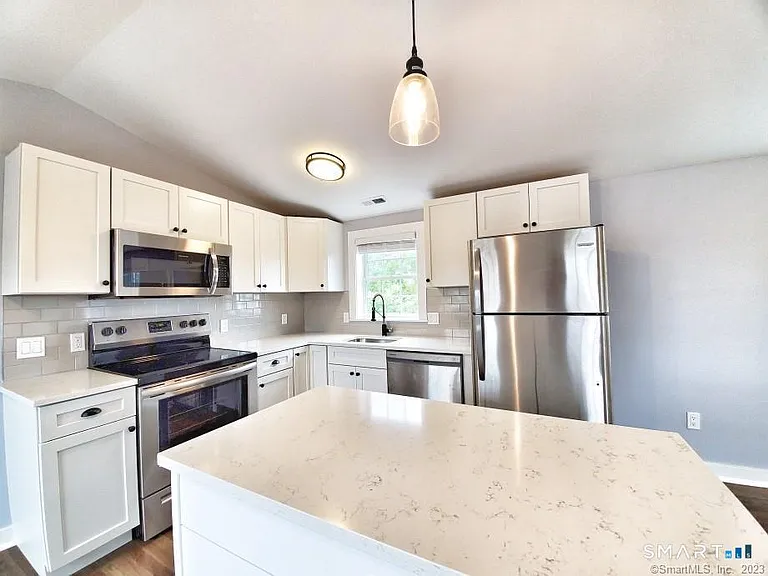 5 Isaacs St #3B — Photo 1