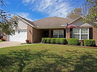 810 SW Ouachita Dr, Bentonville, AR 72712