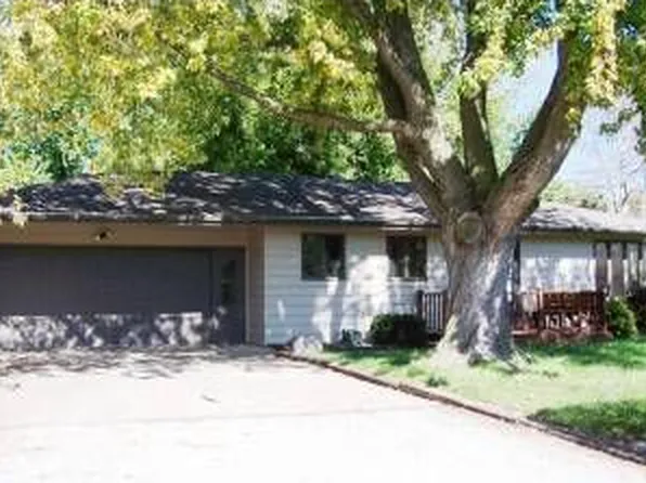 517 South Ave, Nevada, IA 50201