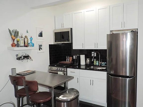 3rd image of 134 Allen St APT 16
