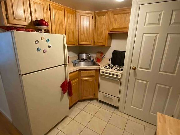 2nd image of 73 W 85th St #1B3
