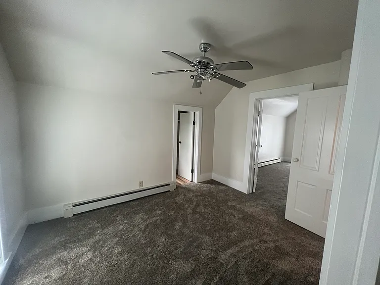 205 E Berry St — Photo 17