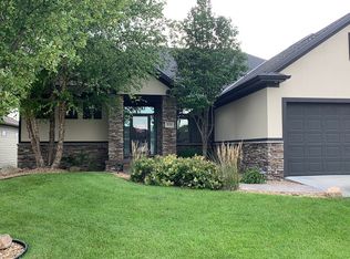 7430 Hidden Valley Dr, Lincoln, NE 68526