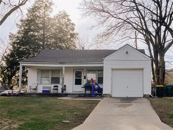 2720 N 33rd St, Kansas City, KS 66104