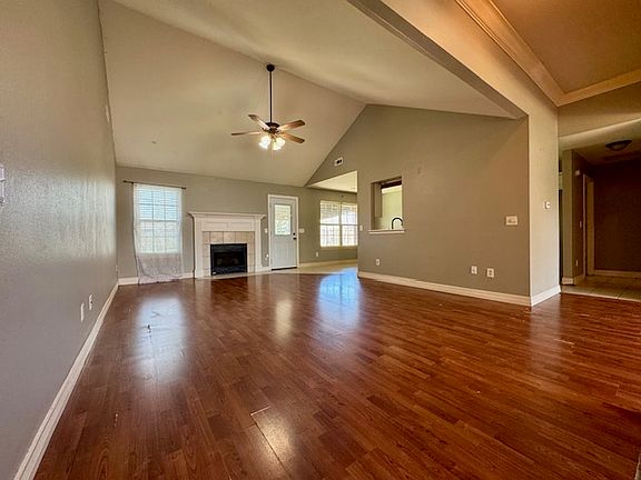5th image of 133 Fox Run Cir