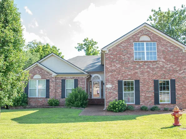 8300 Trading Post Ct, Nashville, TN 37221