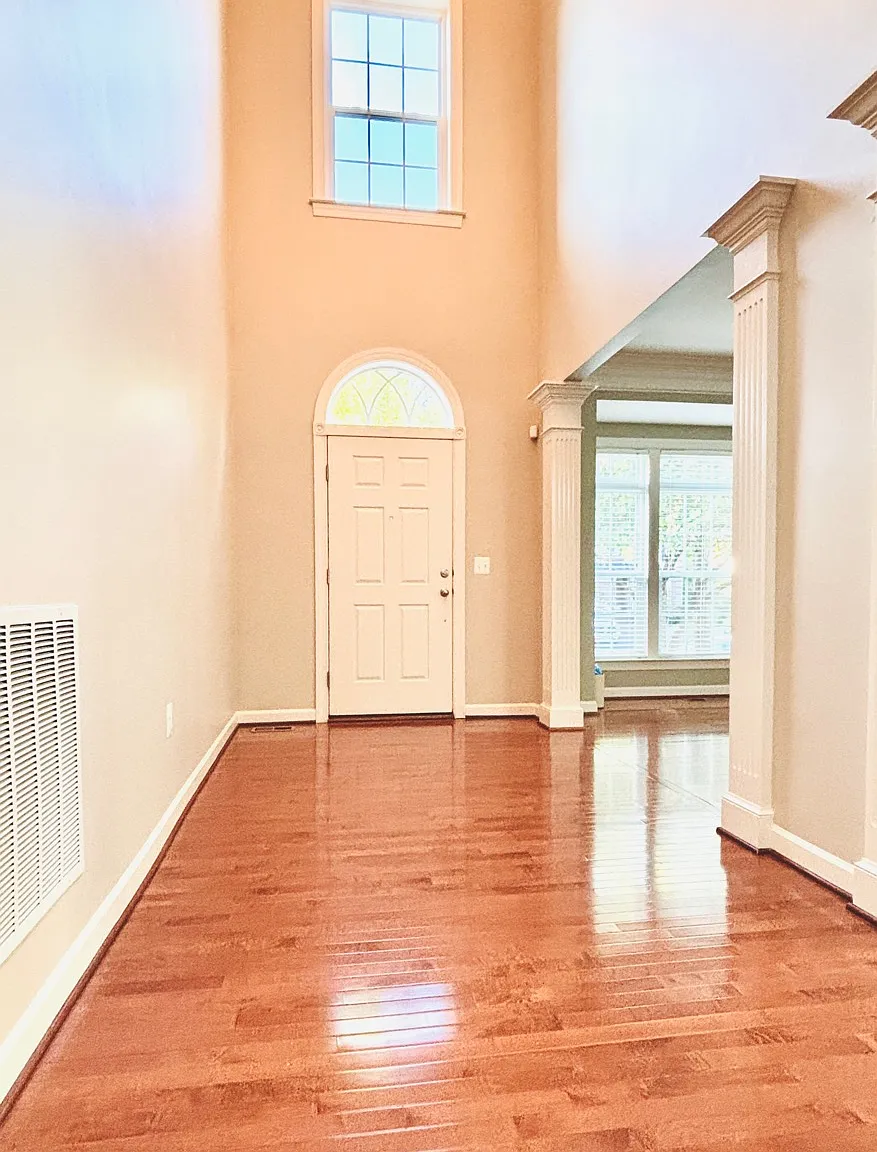 4 bed, 4136 sqft, $4,100 — Photo 4