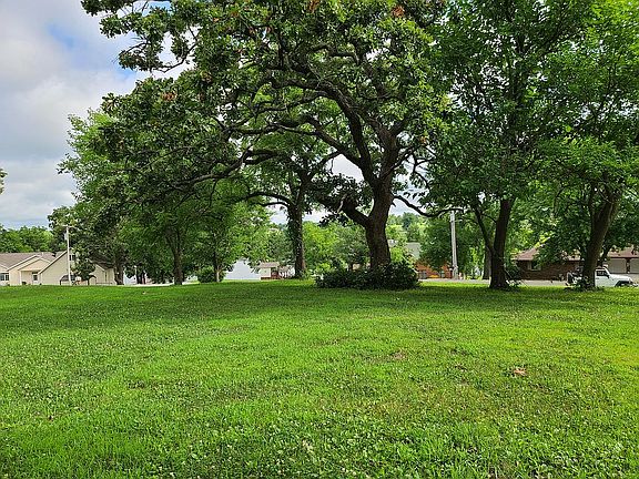 3rd image of LOT 1073 Lake Viking Ter