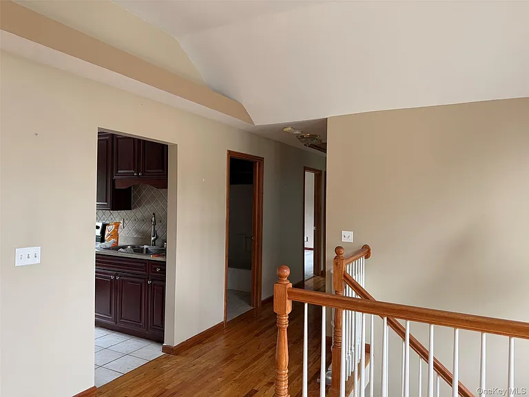 9 Ashland Ave — Photo 10