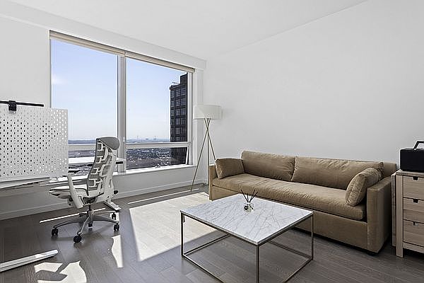 1st image of 1 City Poin APT 43F
