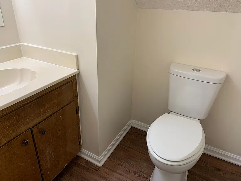 4205co — Photo 3