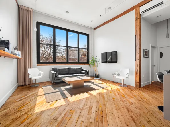 160 Berry Street image 1 of 5