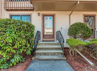 489 Turnpike St APT 4-5, South Easton, MA 02375