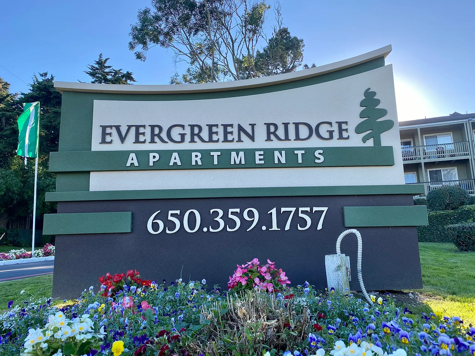 Evergreen Ridge Apartments — Photo 1