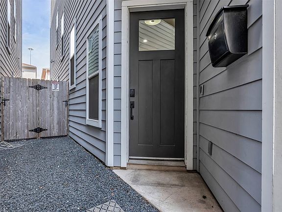 4th image of 1207 E 28th St
