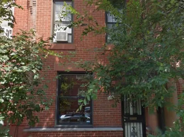 2633 S Mole St, Philadelphia, PA 19145