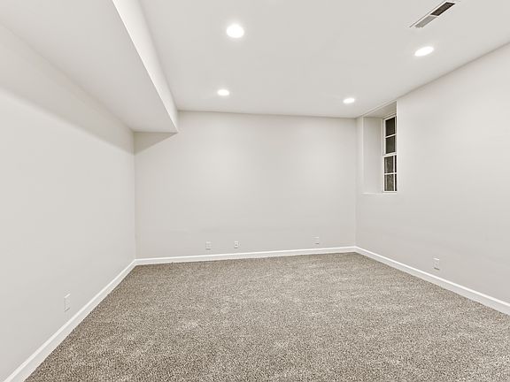 4th image of 165 Hicks Rd APT 5