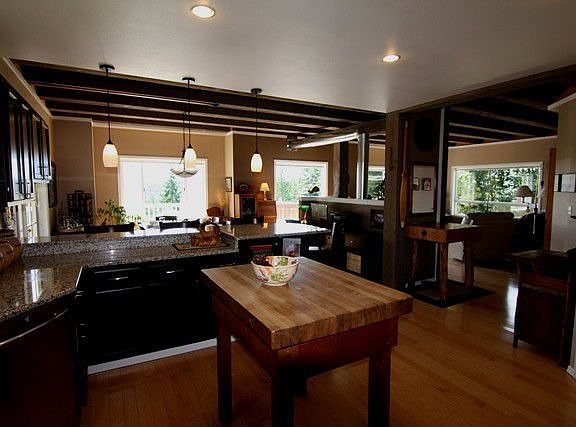 2nd image of 24028 NE 45th St
