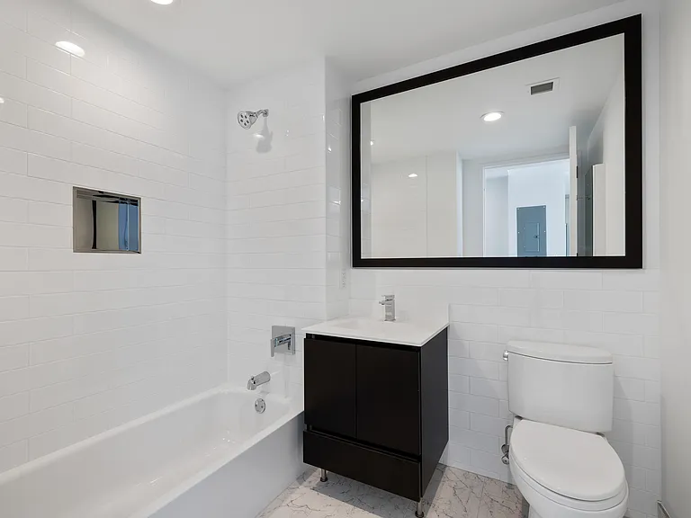 22-44 Jackson Ave #4805 — Photo 7