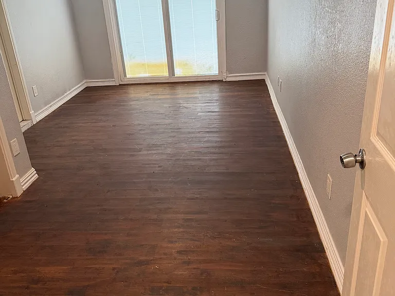330 Oates Rd — Photo 6