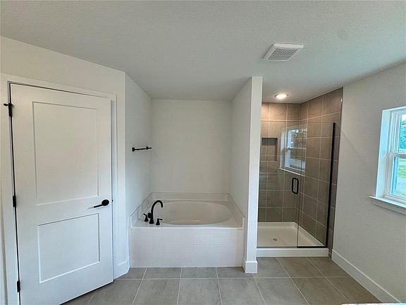 3rd image of 5485 RHAPSODY AVE.