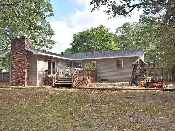 5th image of 1351 Woodhaven Ave