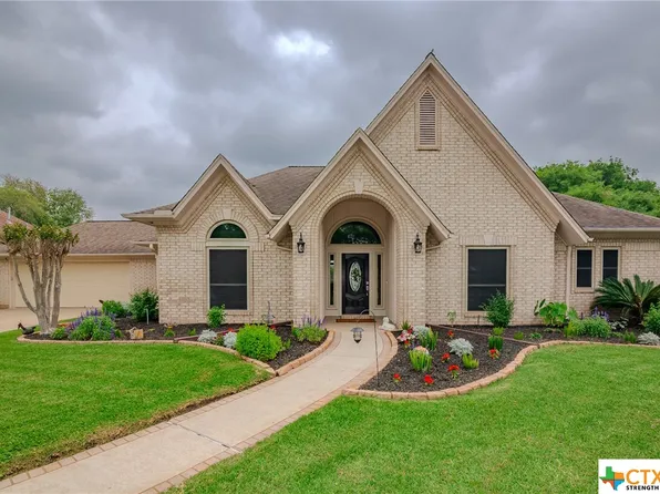 106 Masters Ct, Victoria, TX 77904