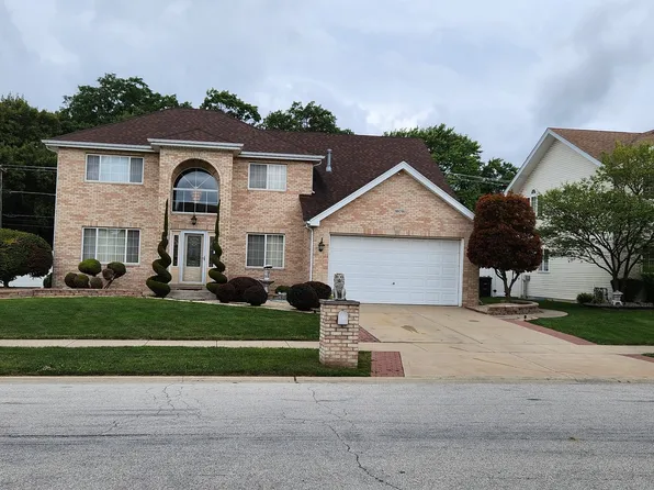 18016 Donatus Dr, Lansing, IL 60438