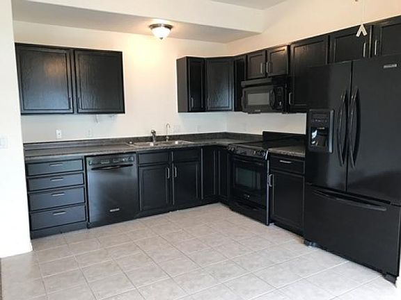 3rd image of 2379 S Little Oak Dr