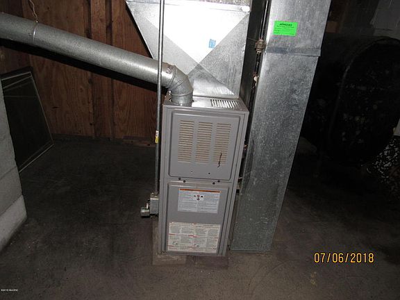 5th image of 2130 Berg Ave