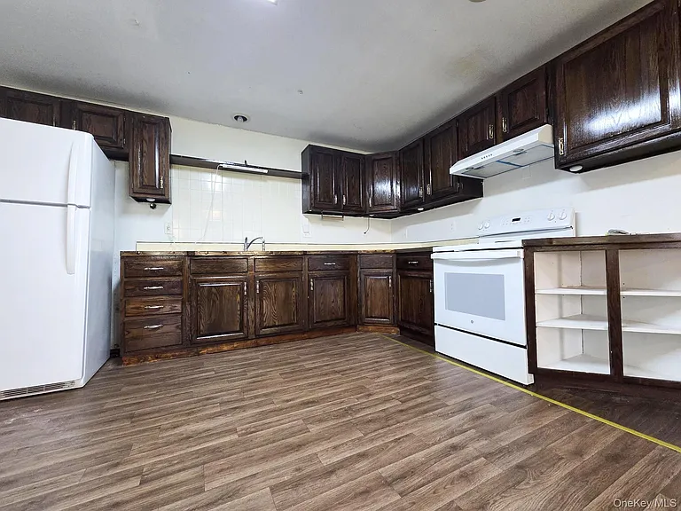 48 Main St #3 — Photo 1