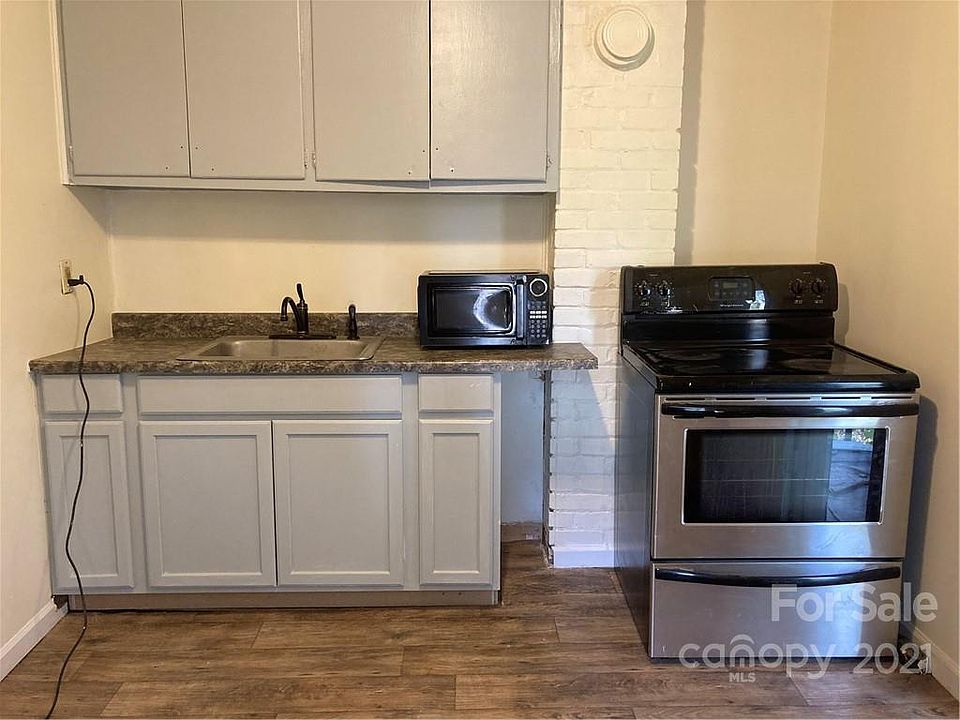 2nd image of 252 6th Ave SW #1