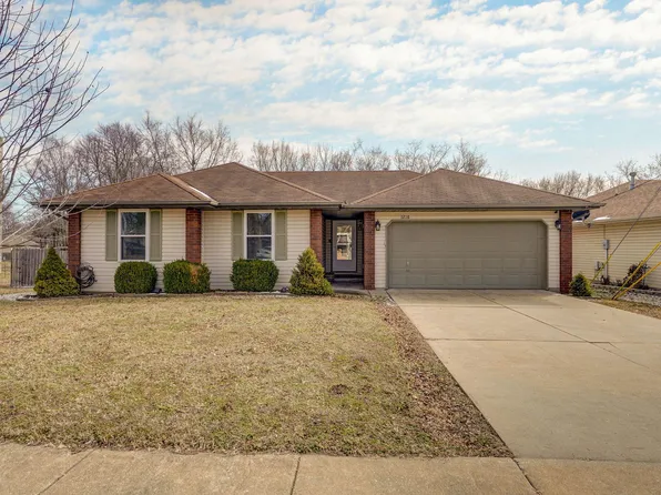 1218 N Hutchinson Avenue, Springfield, MO 65803