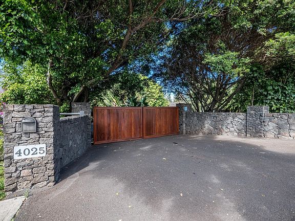 2nd image of 4025 Lower Honoapiilani Rd