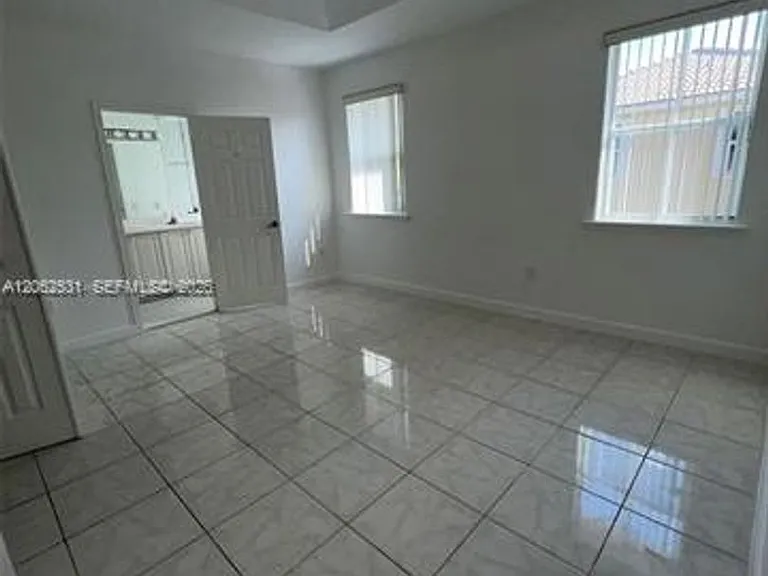 4847 NW 108th Ct #4847 — Photo 10