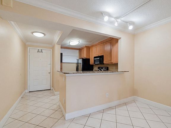5th image of 109 Lake Emerald Drive APT 104
