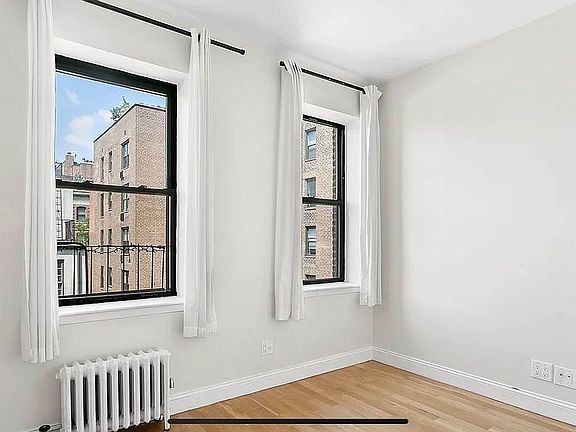 4th image of 223 W 10th St APT 1C