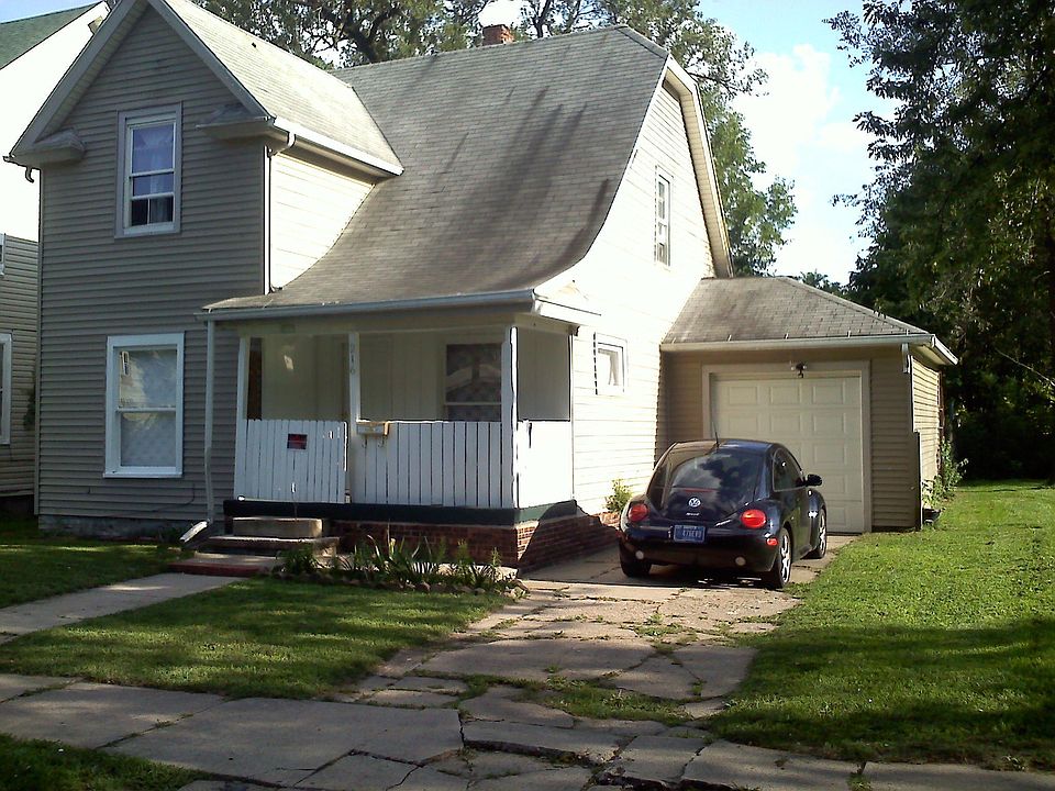 1st image of 216 E Dayton St