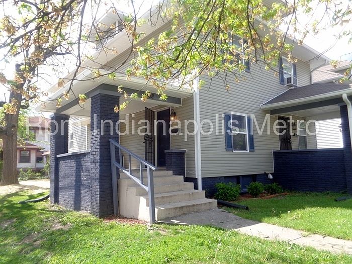 1st image of 1102 N Parker Ave