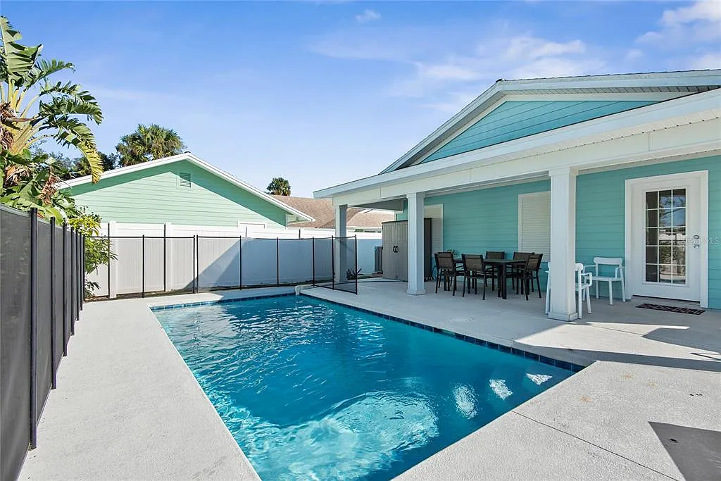 3 bed, 2.0 bath, 1446 sqft, $6,500 — Photo 4