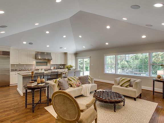 2nd image of 7407 Admiral Dr