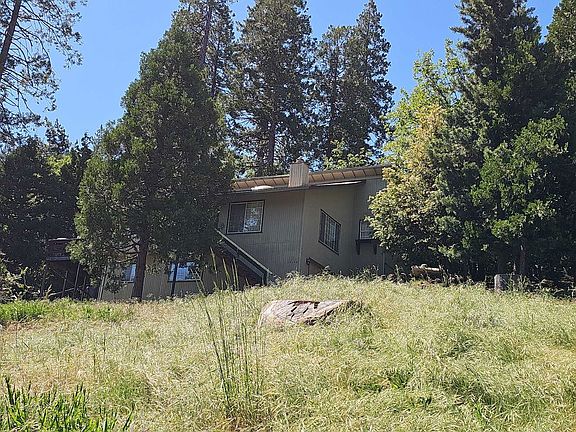 2nd image of 19148 Middle Camp Sugar Pine Rd