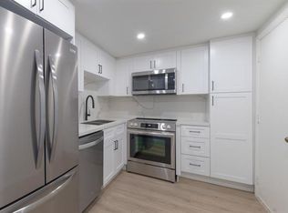 4060 N Hills Dr APT 28, Hollywood, FL 33021