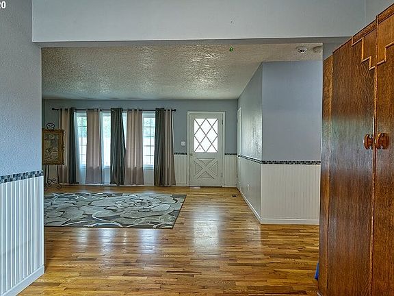 2nd image of 13803 NE 33rd Cir
