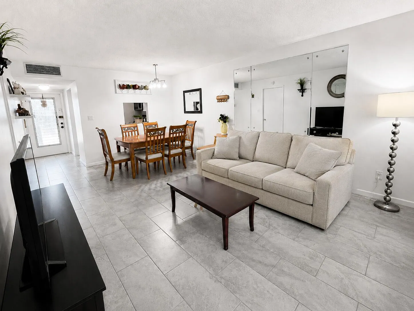 1 bed, 1.0 bath, 660 sqft, $1,475 — Photo 2