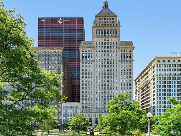2nd image of 310 S Michigan Ave Unit 1600