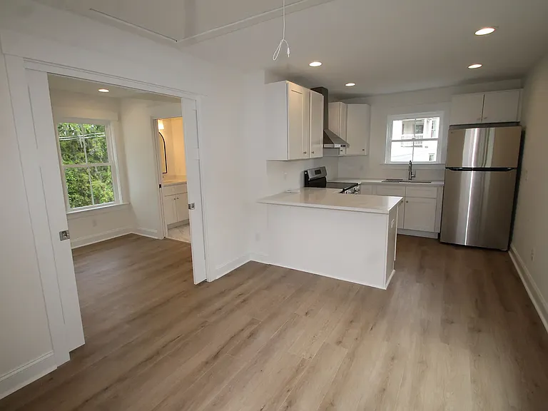824 E Anderson St #B — Photo 5