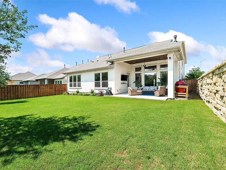 2408 Nates Pl — Photo 2