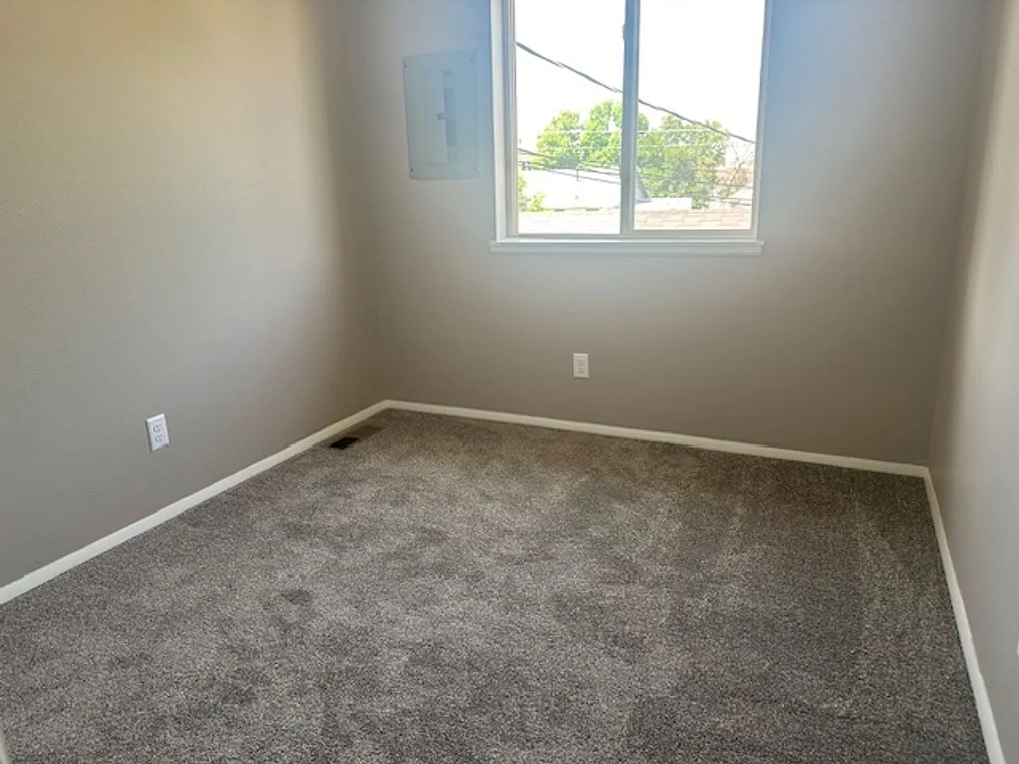 1406 S. Boxelder Street — Photo 3